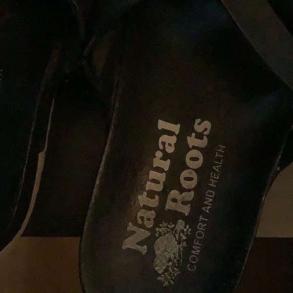 Roots sandals - Picture 2 of 3